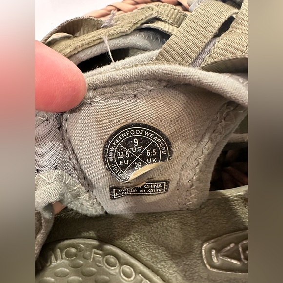 KEEN green trail hiking sandals - Picture 2 of 7